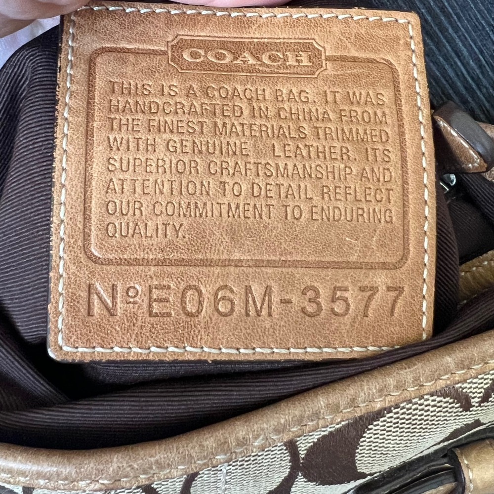 Coach Women's Signature Soho Shoulder Bag Brown Tan Canvas Leather Y2K - Picture 3 of 6